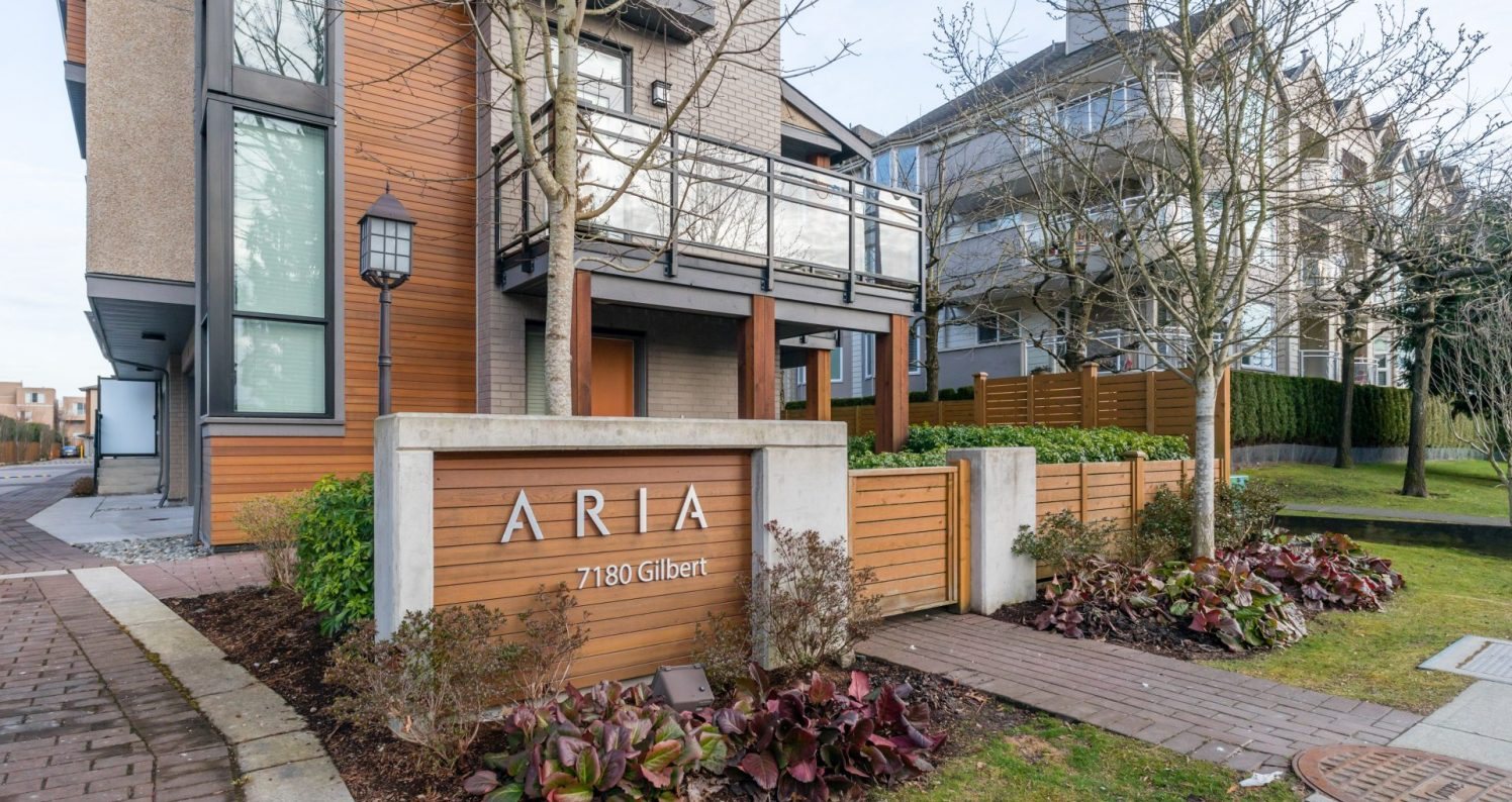 Aria entry sign and townhomes on Gilbert Road